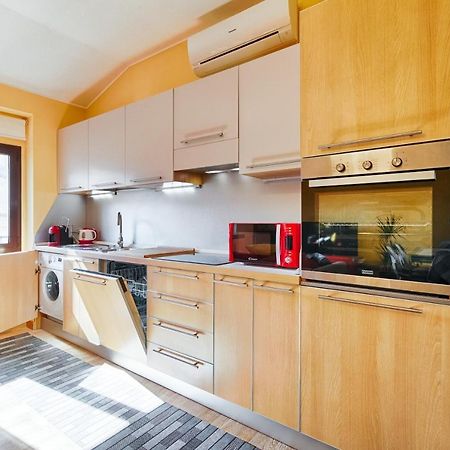 Frida Apartment Nuovo Luminoso Con Vista Aperta Trieste Exterior foto