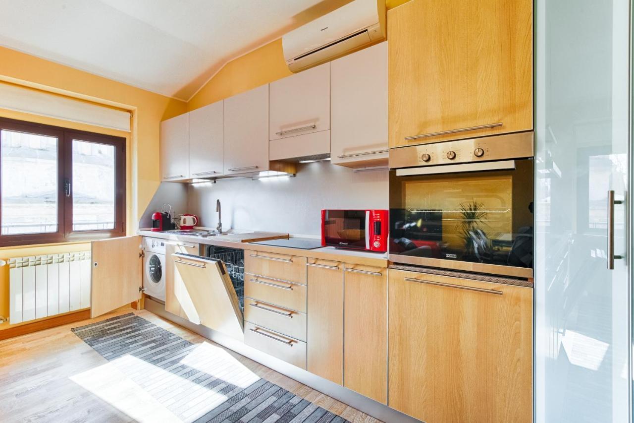 Frida Apartment Nuovo Luminoso Con Vista Aperta Trieste Exterior foto